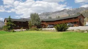 Corral Creek Lodge - Sykes