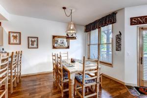 Corral at Breckenridge Blue Jay Condo: Walk to Town Lifts