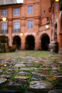 Appartements room five - parking, balneotherapie, place nationale, un havre de paix : photos des chambres