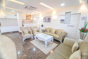 سكنا للشقق المخدومة