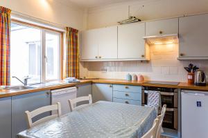 Beach Front Flat, Brodick