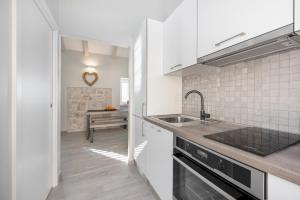 Jully apartment with swimming pool