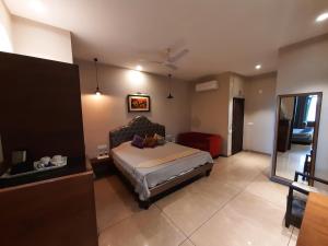 Hotel Kasauli Regency StagsAllowed