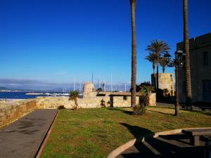 Royal apartment sea view img51