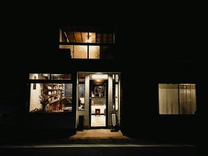 도요카 Guesthouse & Bar Hitotomaru 1성급 숙소 로비