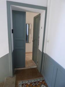 Appartements Reboul 3-T3-Balcon-Garage prive optionnel-Centre historique & plages a 21km ! : photos des chambres