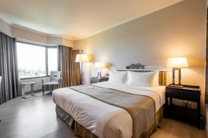 The Grand Riverside Hotel