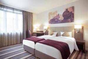 Superior Twin Room - Accessible room in Mercure Hotel Brussels Centre Midi