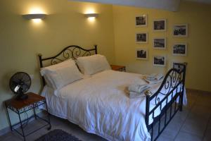 Maisons de vacances Luxury 2 bed cottage with jacuzzi near Limoux : photos des chambres