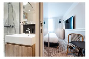 Hotels The Originals Boutique, Hotel Maison Montmartre, Paris : photos des chambres