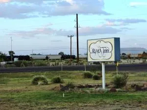 Riata Inn - Marfa - Shafter