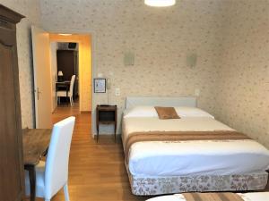 Hotels Hotel Restaurant Le Grillon : photos des chambres