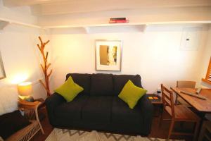 Galisteo Getaway - Courtyard - Near Railyard