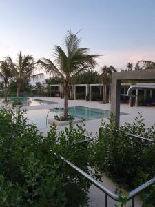 Serena del Mar, Morros IO