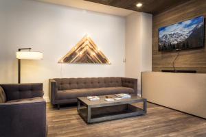 Oak Street South 126 - Dahl Haus Cottage