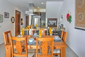 Tropical Akumal Penthouse Condo with Private Hot Tub