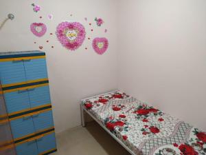 Eiffel Residence Cideng - Female Only