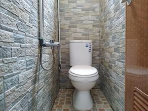 Eiffel Residence Cideng - Female Only