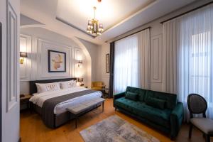 Deluxe Triple Room room in Pera Port Hotel by Ferman