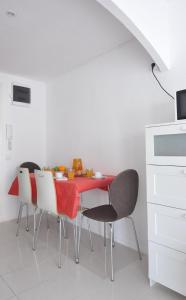 RNET - RHC 3402 Roses Holiday Center