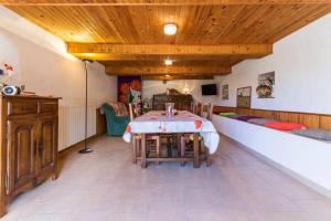 Maisons de vacances Maison de 3 chambres avec jardin clos et wifi a Moraches : photos des chambres