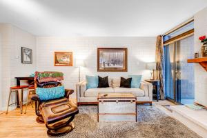 Park Ave Condos # 273