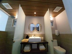Phòng 4 Người Nhìn Ra Biển (Quadruple Room with Sea View)