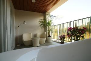 Phòng có giường cỡ King nhìn ra cảnh núi non (King Room with Mountain View)