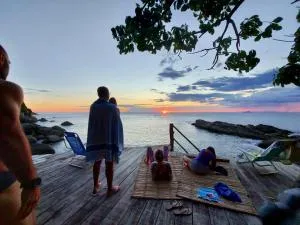 Casinha romantica frente para o mar - Cambaquara