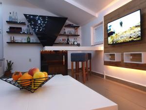 Sky Apartments Special