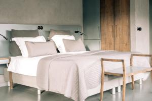 Deluxe Double Room room in Asgard Hotel