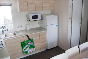 Campings Mobile Homes by KelAir at Camping Sylvamar : photos des chambres