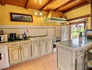 Maison charmante à Trédrez-Locquémeau avec jardin et terrasse