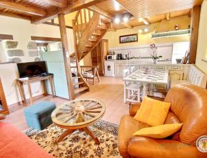 Maisons de vacances Maison charmante a Tredrez-Locquemeau avec jardin et terrasse : photos des chambres