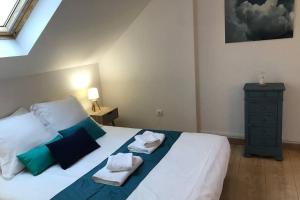 LE COTEAU - centre ville, jardin & parking!