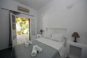 Ostria Studios & Apartments Paros Greece