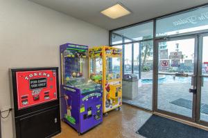 Ocean Front Studio with Panoramic Views! Palace Resort 1001