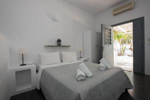 Ostria Studios & Apartments Paros Greece