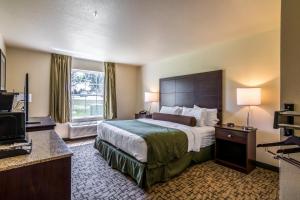 Cobblestone Inn & Suites - Barron