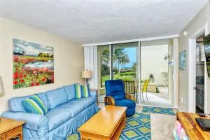 LaPlaya 101E-Relax on your private lanai under the palms! - Longboat Key