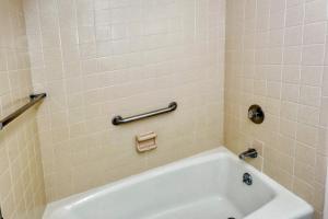 LaPlaya 109A Enjoy the balmy Gulf breezes in this corner end unit right on the beach