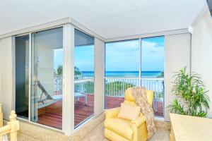 LaPlaya 204D Beach-lovers paradise 200 feet of private beach along the turquoise Gulf of Mexico