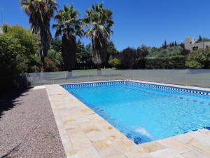 Casa con parque por los caminos del vino