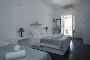 Ostria Studios & Apartments Paros Greece