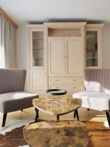 The Seefeld Retreat - Central Family Friendly Apartments - Mountain Views