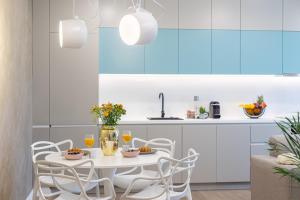 Il Lago - Turquoise - Cozy Luxurious Smart Home By The Lake