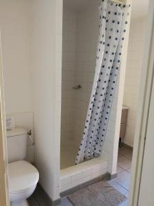 Complexes hoteliers Vacargeles casa Les Muriers et Les Chenes verts calme clim wifi animations piscine mini golf : photos des chambres