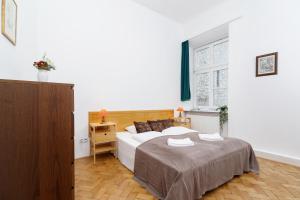 Apartment Pijarska Kraków by Renters