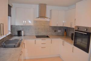 3 Bedroom-Kelpies Serviced Apartments Bruce