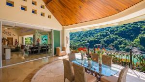 Truly the finest rental in Puerto Vallarta Luxury Villa with incredible views